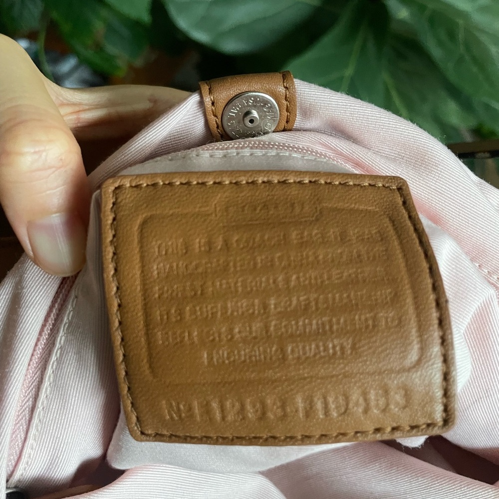 Coach Soho Leather Shoulder Bag Cream - Picture 7 of 12